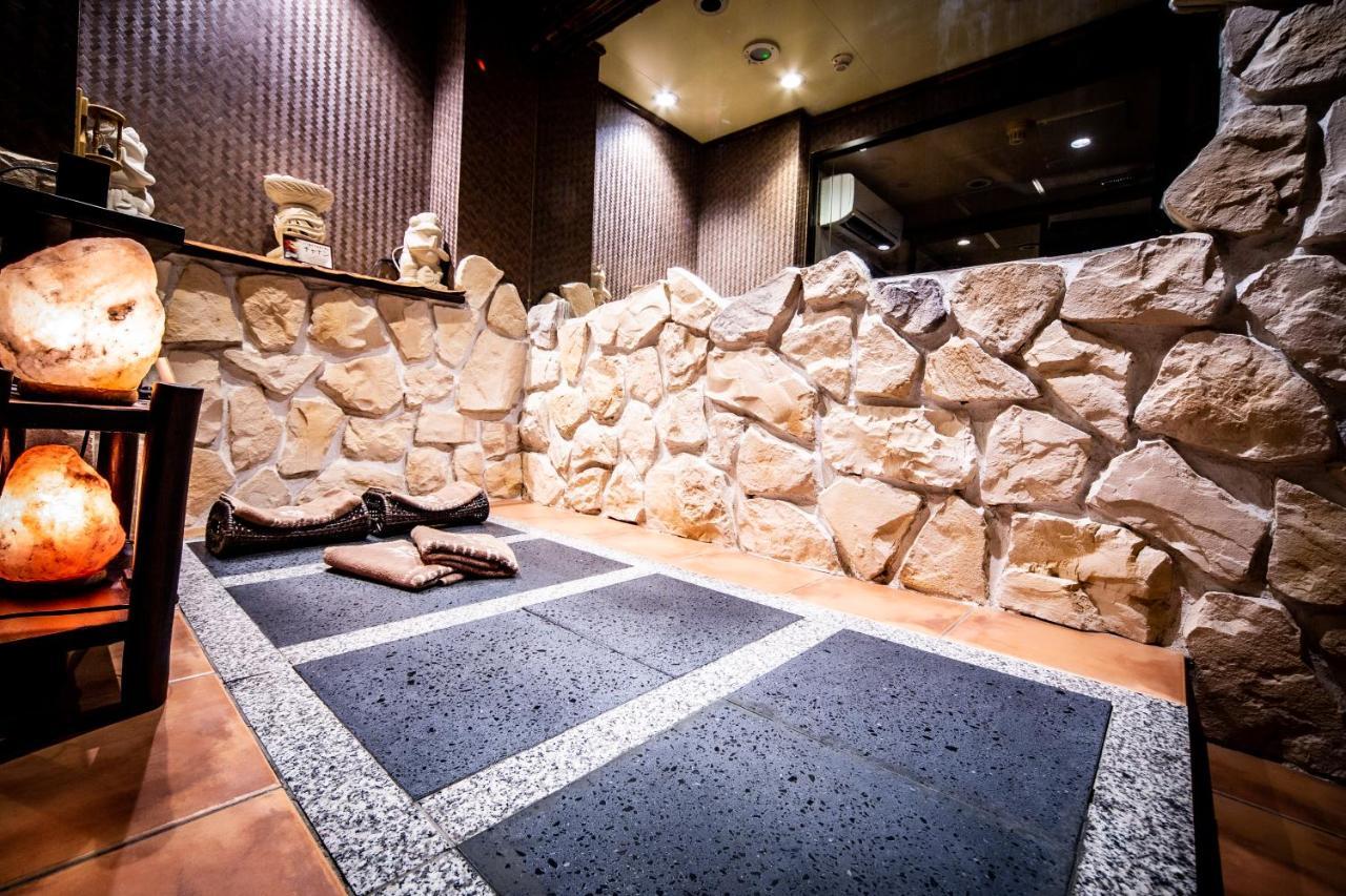 Petit Bali Ikebukuro (Adults Only) Otel Tokyo Dış mekan fotoğraf